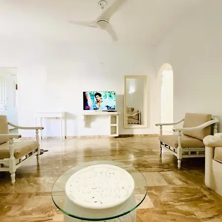 Deluxe & Ageri-milos Apartament Adamantas (Milos)