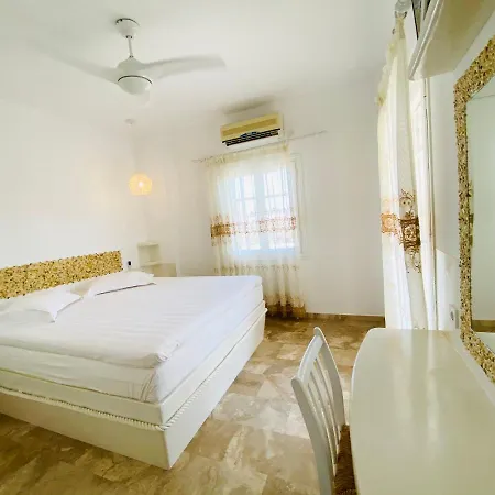 Deluxe & Ageri-milos Apartament