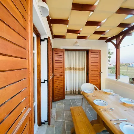 Apartment Deluxe Studios&suites Ageri-milos
