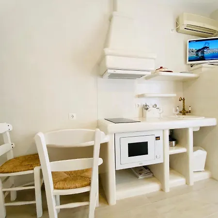 Deluxe Studios&suites Ageri-milos Apartment *