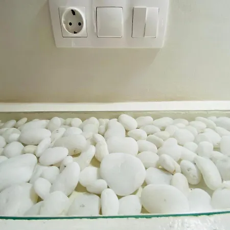 Deluxe & Ageri-milos