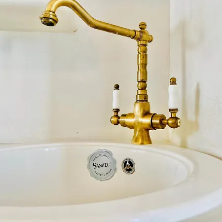 Deluxe & Ageri-milos Apartament Adamantas (Milos)