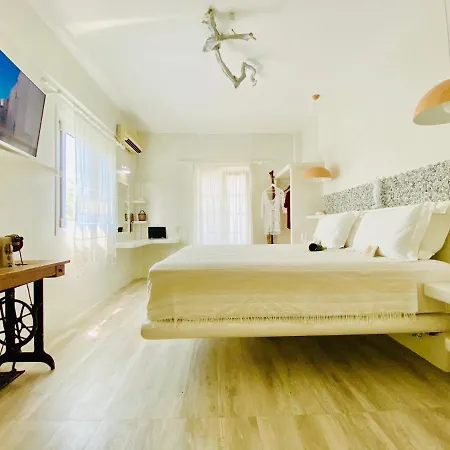 Deluxe Studios&suites Ageri-milos Adamantas (Milos)
