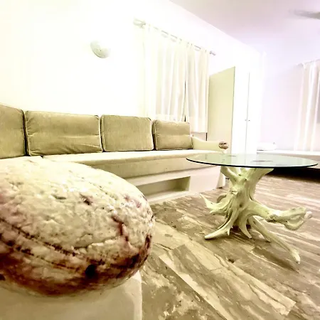 Deluxe Studios&suites Ageri-milos