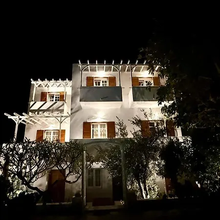 Deluxe & Ageri-milos Apartment *