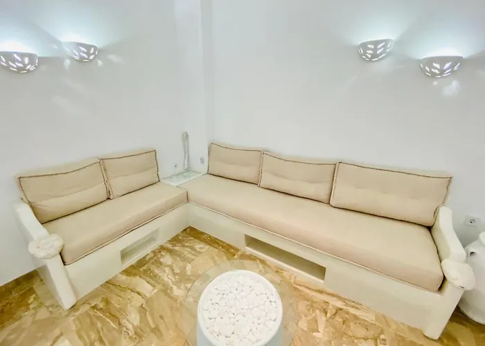 Appartement Deluxe & Ageri-milos Adámas