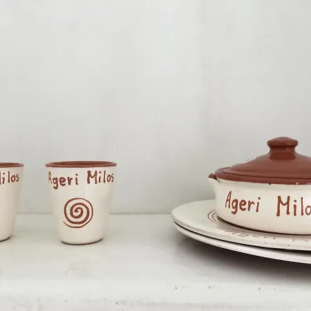 Deluxe & Ageri-milos Apartment