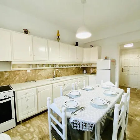Apartment Deluxe & Ageri-milos *