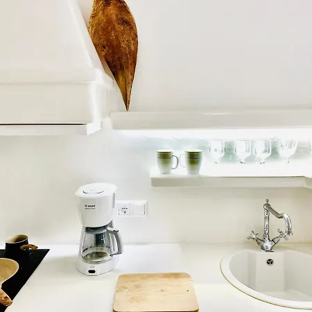 Deluxe & Ageri-milos *