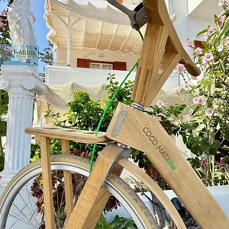 Deluxe & Ageri-milos