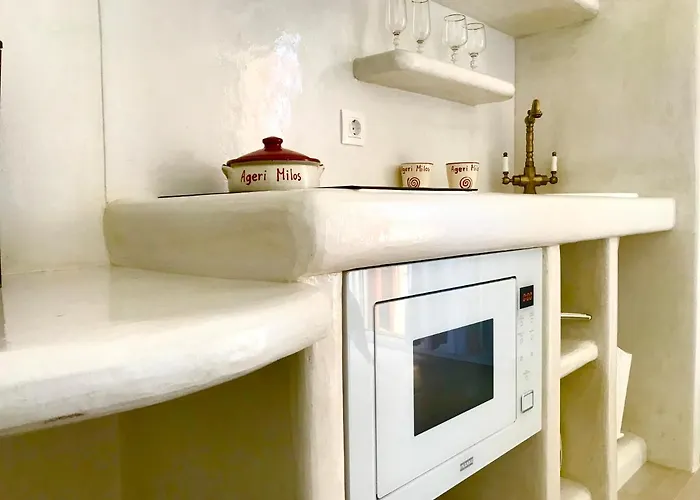 Deluxe & Ageri-milos *