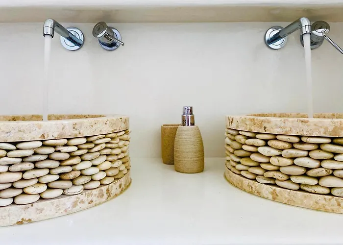 Deluxe & Ageri-milos *