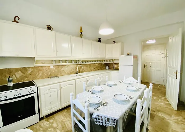 Apartamento Deluxe & Ageri-milos *