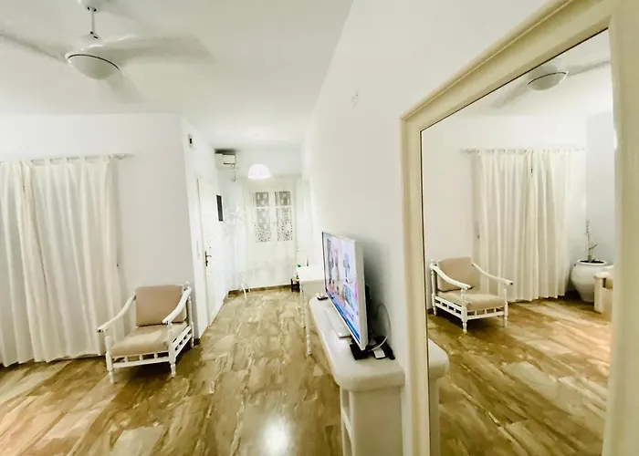 Apartamento Deluxe & Ageri-milos Adamantas (Milos)