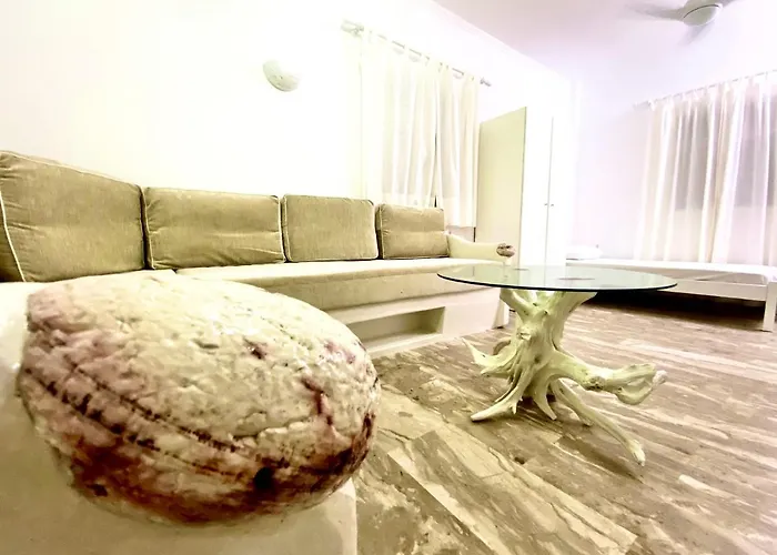 Deluxe & Ageri-milos